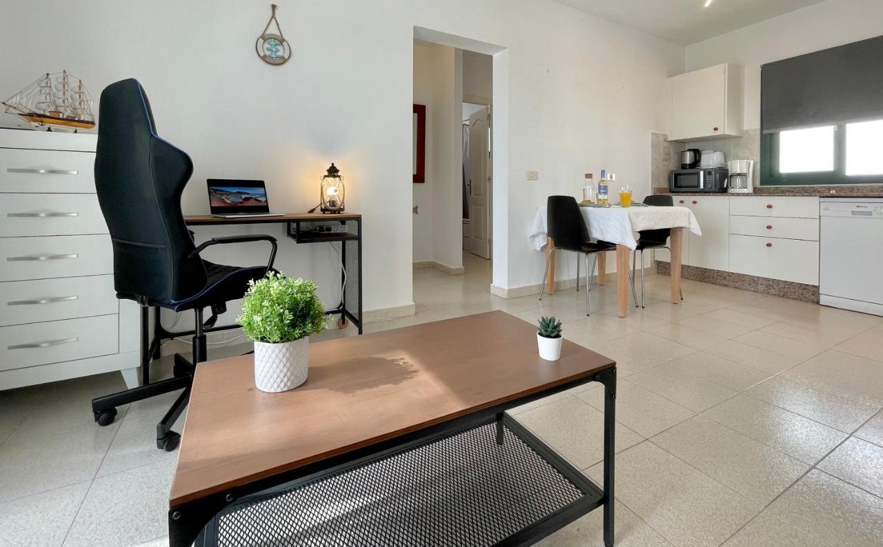 Cozy And Sunny Apartment Over The Rooftops Puerto del Carmen (Lanzarote) Exterior foto