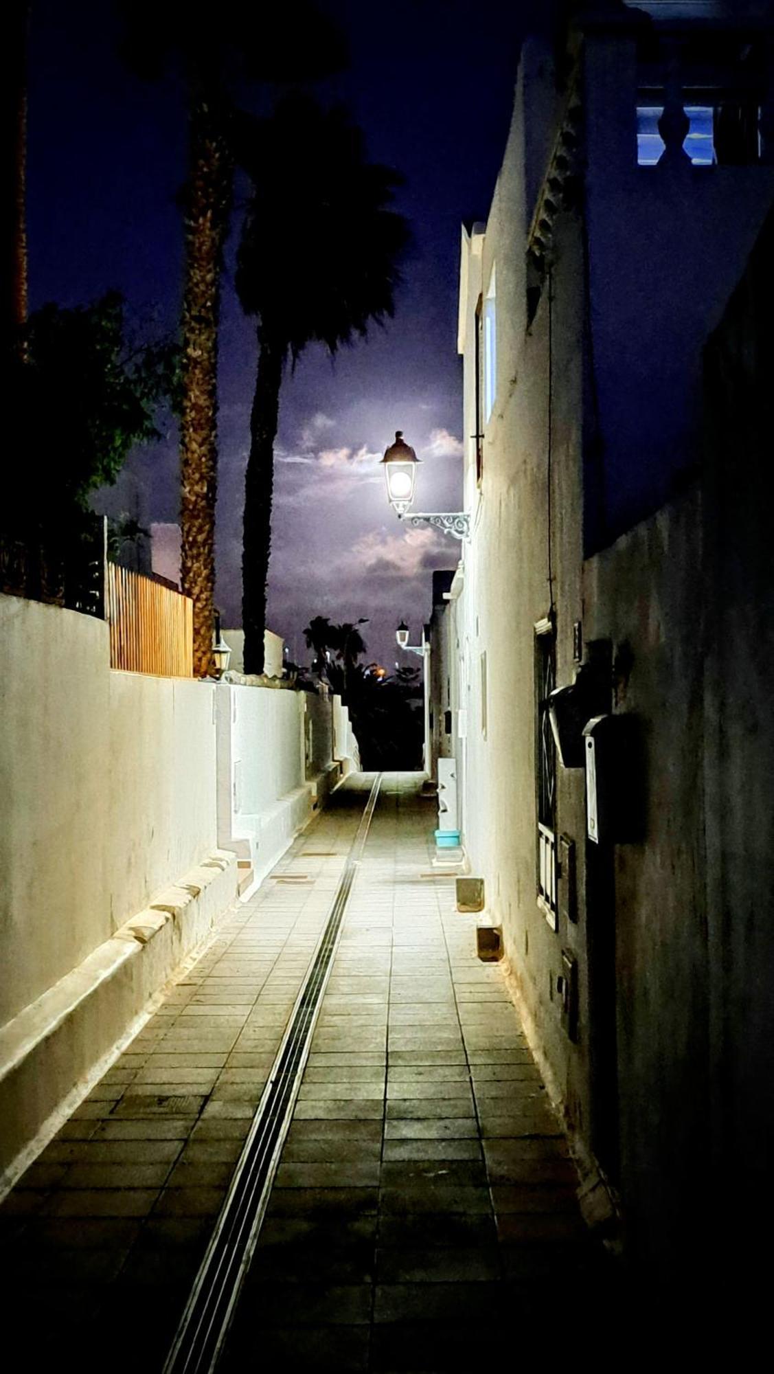 Cozy And Sunny Apartment Over The Rooftops Puerto del Carmen (Lanzarote) Exterior foto